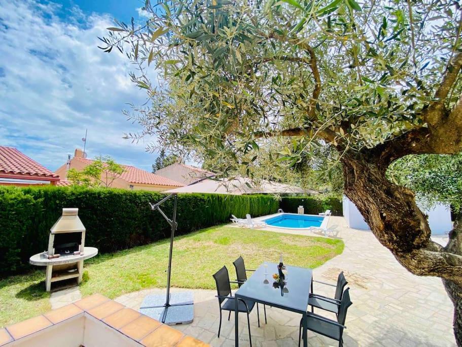 Villa Caramonte, En Costa Dorada Les Tres Cales ภายนอก รูปภาพ